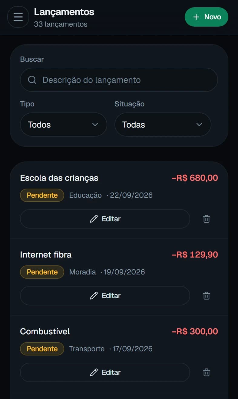 Lista de lançamentos do mês com busca, filtro por tipo e por situação, mostrando valor, categoria e data de cada um.